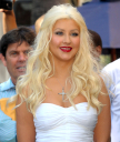 Christina_Aguilera_is_honored_with_a_Star_on_the_Hollywood_Walk_of_Fame_-_November_15_-_Christina_Aguilera_Daily_00226.jpg