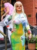 Christina_Aguilera_spotted_out_in_SoHo2C_New_York_0036.jpg