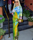 Christina_Aguilera_spotted_out_in_SoHo2C_New_York_006.jpg