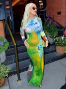 Christina_Aguilera_spotted_out_in_SoHo2C_New_York_008.jpg