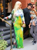 Christina_Aguilera_spotted_out_in_SoHo2C_New_York__00014.jpg