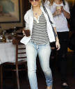 Christina_Aguilera_went_shopping_at_Fred_Segal_-_March_31_-_Christina_Aguilera_Daily_018.jpg