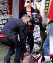Christina___Max_went_to_Mr_Greentrees_in_West_Hollywood_-_December_6_-_Christina_Aguilera_Daily_008.jpg