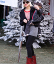 Christina___Max_went_to_Mr_Greentrees_in_West_Hollywood_-_December_6_-_Christina_Aguilera_Daily_011.jpg