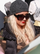 Christina_and_Matt_at_Blu_Jam_Cafe_-_December_31__-_Christina_Aguilera_Daily_001.jpg