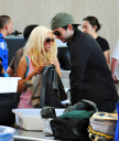 Christina_and_Matt_at_LAX_Airport_-_April_30_-_Christina_Aguilera_Daily_031.jpg