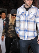 Christina_and_Matt_at_the_Ivy_Restaurant_In_Hollywood_-_December_31_-_Christina_Aguilera_Daily_016.jpg