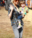 Christina_and_family_at_Mr__Bones_Pumpkin_Patch_in_Beverly_Hills_-_October_11_-_Christina_Aguilera_Daily_0105.jpg