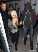Christina_leaving_party_at_the_Abbey_in_LA_-_November_24_-_Christina_Aguilera_Daily_0002.jpg