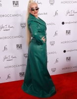 Daily_s_Fashion_Los_Angeles_Awards_Christina_Aguilera_-_Xtina_Daily_00005_.jpg