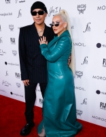 Daily_s_Fashion_Los_Angeles_Awards_Christina_Aguilera_-_Xtina_Daily_00014_~0.jpg