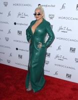 Daily_s_Fashion_Los_Angeles_Awards_Christina_Aguilera_-_Xtina_Daily_00036_.jpg