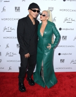 Daily_s_Fashion_Los_Angeles_Awards_Christina_Aguilera_-_Xtina_Daily_00056_.jpg