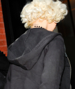 Enters_her_Soho_hotel_-_May_7_-_Christina_Aguilera_Daily_0009.jpg