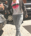 Enters_her_Soho_hotel_-_May_7_-_Christina_Aguilera_Daily_0015.jpg
