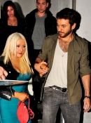 Grab_dinner_in_Beverly_Hills_-_June_1_-_Christina_Aguilera_Daily_01.jpg