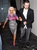 Leaving_Spago_Restaurant_in_Beverly_Hills_with_Matt_-_September_28_-_Christina_Aguilera_Daily_015.jpg