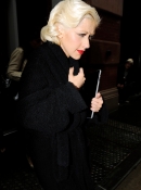 Leaving_the_Mercer_Hotel_in_New_York_-_June_9_-_Christina_Aguilera_Daily_004.jpg