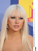 MTV_Video_Music_Awards_-_September_7_-_Christina_Aguilera_Daily_0044.jpg