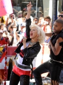 NBC_s_Today_Show_-_June_8_-_Christina_Aguilera_Daily_00270.jpg