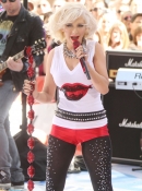 NBC_s_Today_Show_-_June_8_-_Christina_Aguilera_Daily_00485.jpg