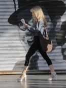 Filename=On_the_set_of_Burlesque_in_Los_Angeles_-_February_16_-_Christina_Aguilera_Daily_004.jpg
Filesize=3427KiB
Dimensions=2699x3600
Date added=Apr 11, 2023 On_the_set_of_Burlesque_in_Los_Angeles_-_February_16_-_Christina_Aguilera_Daily_004.jpg