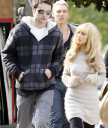 On_the_set_of_Burlesque_in_Los_Angeles_-_February_1_-_Christina_Aguilera_Daily_0012.jpg