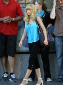On_the_set_of_Burlesque_in_Los_Angeles_-_January_11_-_Christina_Aguilera_Daily_17.jpg