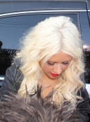 Outside__Jimmy_kimmel_Live21__signing_autographs_-_May_26-_Christina_Aguilera_Daily_003.jpg