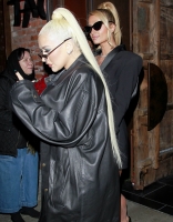 Paris_Hilton_Christina_Aguilera_-_Xtina_Daily_0001_.jpg