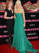 Premiere_of__Burlesque__held_at_Grauman_s_Chinese_Theatre_-_November_15_-_Christina_Aguilera_Daily_00053.jpg