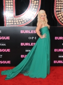 Premiere_of__Burlesque__held_at_Grauman_s_Chinese_Theatre_-_November_15_-_Christina_Aguilera_Daily_003.jpg