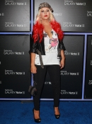 Samsung_Galaxy_Note_II_Launch_Party_-_October_25_-_Christina_Aguilera_Daily_023.jpg
