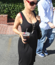 Shopping_At_Maxfield_With_Jordan_-_September_7_-__Christina_Aguilera_Daily_24.jpg