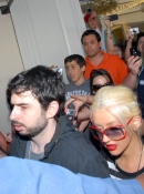 Shopping_On_Rodeo_Drive_With_Jordan_-_March_21_-__Christina_Aguilera_Daily_07.jpg