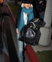 Shopping_in_Los_Angeles_-_December_22_-_Christina_Aguilera_Daily_006.jpg