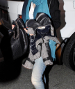 Shopping_in_Los_Angeles_-_December_22_-_Christina_Aguilera_Daily_053.jpg