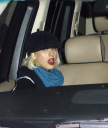 Shopping_in_Los_Angeles_-_December_22_-_Christina_Aguilera_Daily_069.jpg