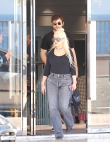 Shopping_with_Matthew_Rutler_in_France_on_August_1_-_Xtina_Daily_006.jpg