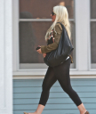 Visiting_a_friend_-_February_3_-_Christina_Aguilera_Daily_01.jpg