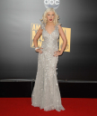 _American_Music_Awards_-_November_23_-_Christina_Aguilera_Daily_015.jpg