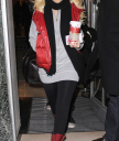 _leaving_Claridges_Hotel_in_London__-_Christina_Aguilera_Daily_002.jpg