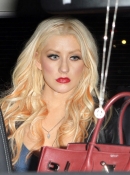 at_BOA_Steakhouse_in_West_Hollywood_-_August_13_-_Christina_Aguilera_Daily_001.jpg
