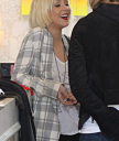 buzz_091203OSM_ChristinaAguilera_16.jpg