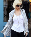 buzz_091203OSM_ChristinaAguilera_42.jpg