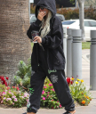 christina-aguilera-catch-a-private-jet-out-of-lax-08-29-2021-6.jpg