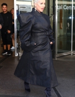 christina-aguilera-leaving-the-tonight-show-in-nyc-61418-15.jpg