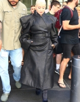christina-aguilera-leaving-the-tonight-show-in-nyc-61418-17.jpg