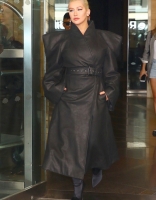 christina-aguilera-leaving-the-tonight-show-in-nyc-61418-6.jpg
