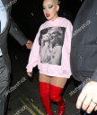 christina-aguilera-out-and-about-london-uk-shutterstock-editorial-10414830g.jpg